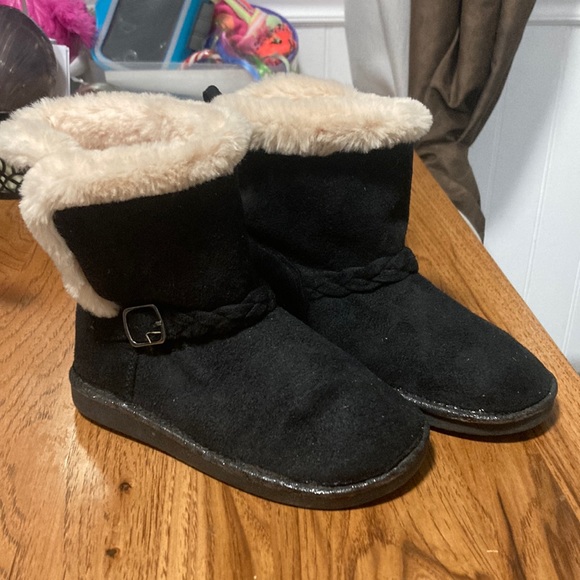 Oshkosh B’gosh  black boots - Picture 1 of 7